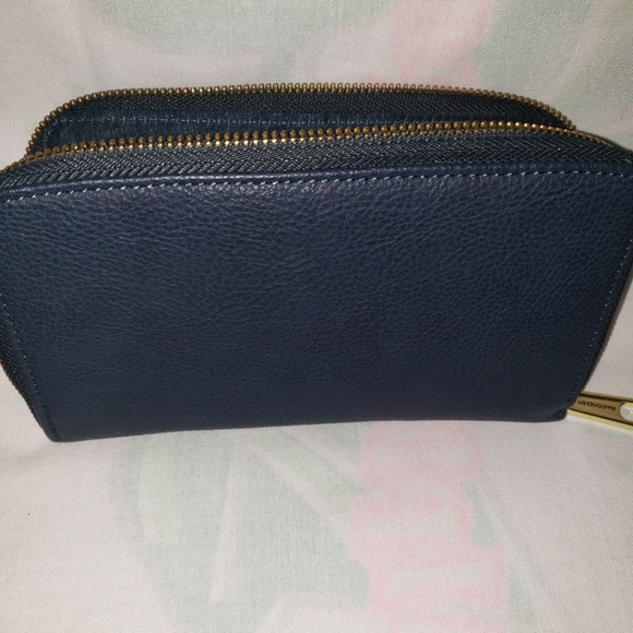 Liz Claiborne navy blue zip around wallet - Picture 3 of 4
